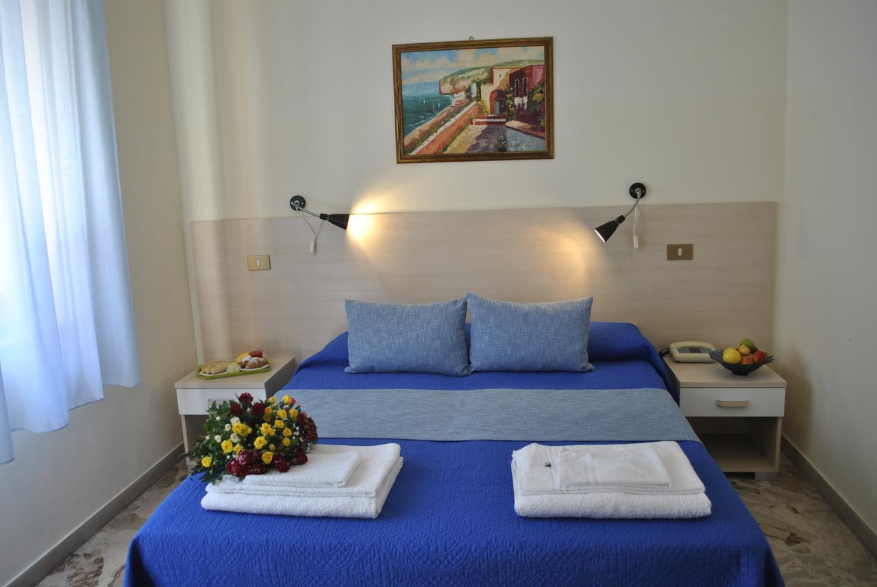 Nuovo Hotel Faro Капо-д'Орландо Екстер'єр фото