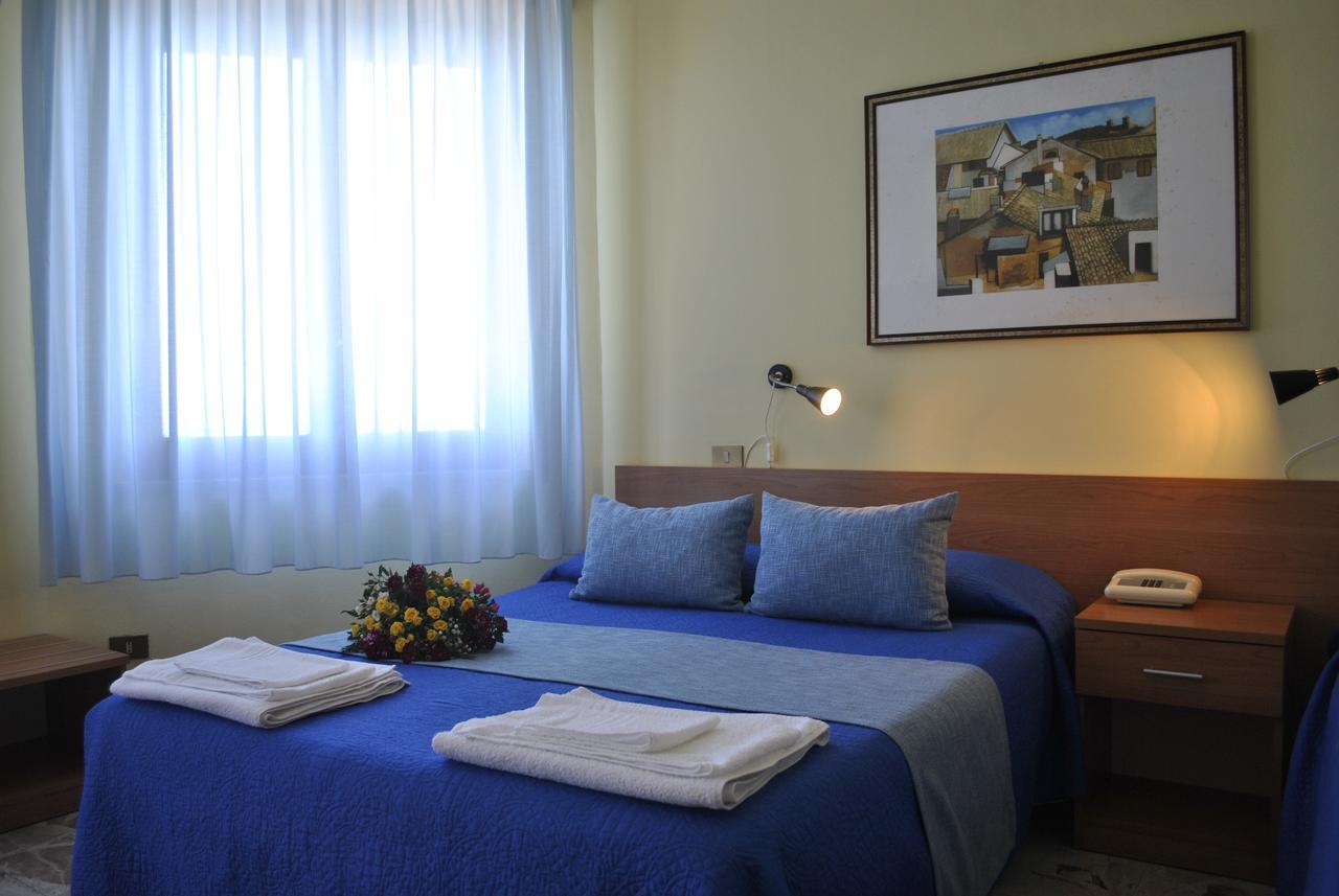Nuovo Hotel Faro Капо-д'Орландо Екстер'єр фото