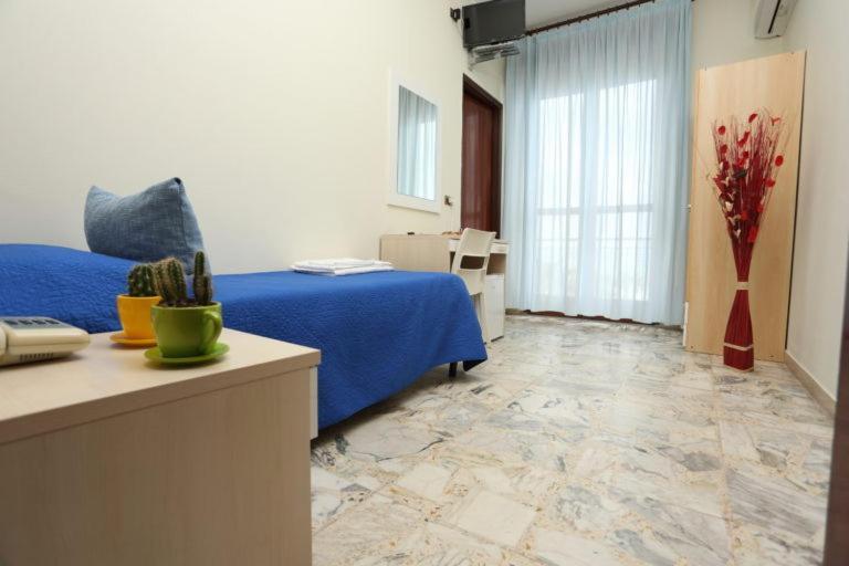 Nuovo Hotel Faro Капо-д'Орландо Екстер'єр фото